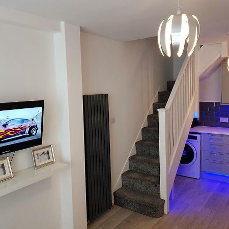 Webb Place 2 Bedroom Apartment ! Croydon Eksteriør bilde