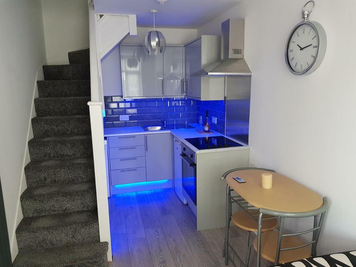 Webb Place 2 Bedroom Apartment ! Croydon Eksteriør bilde