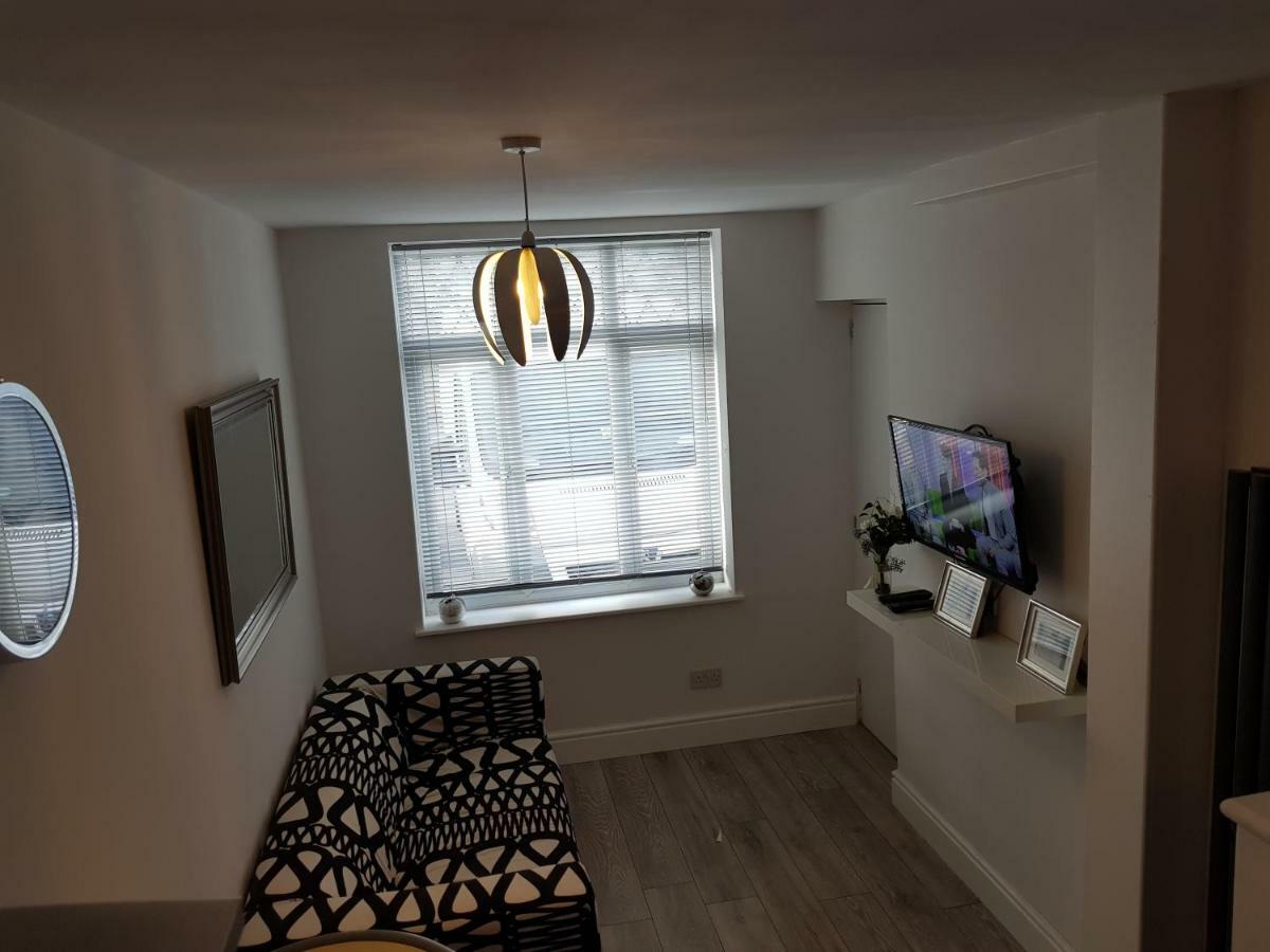 Webb Place 2 Bedroom Apartment ! Croydon Eksteriør bilde