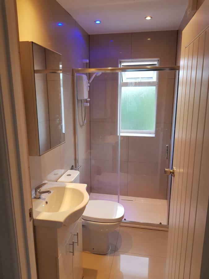 Webb Place 2 Bedroom Apartment ! Croydon Eksteriør bilde