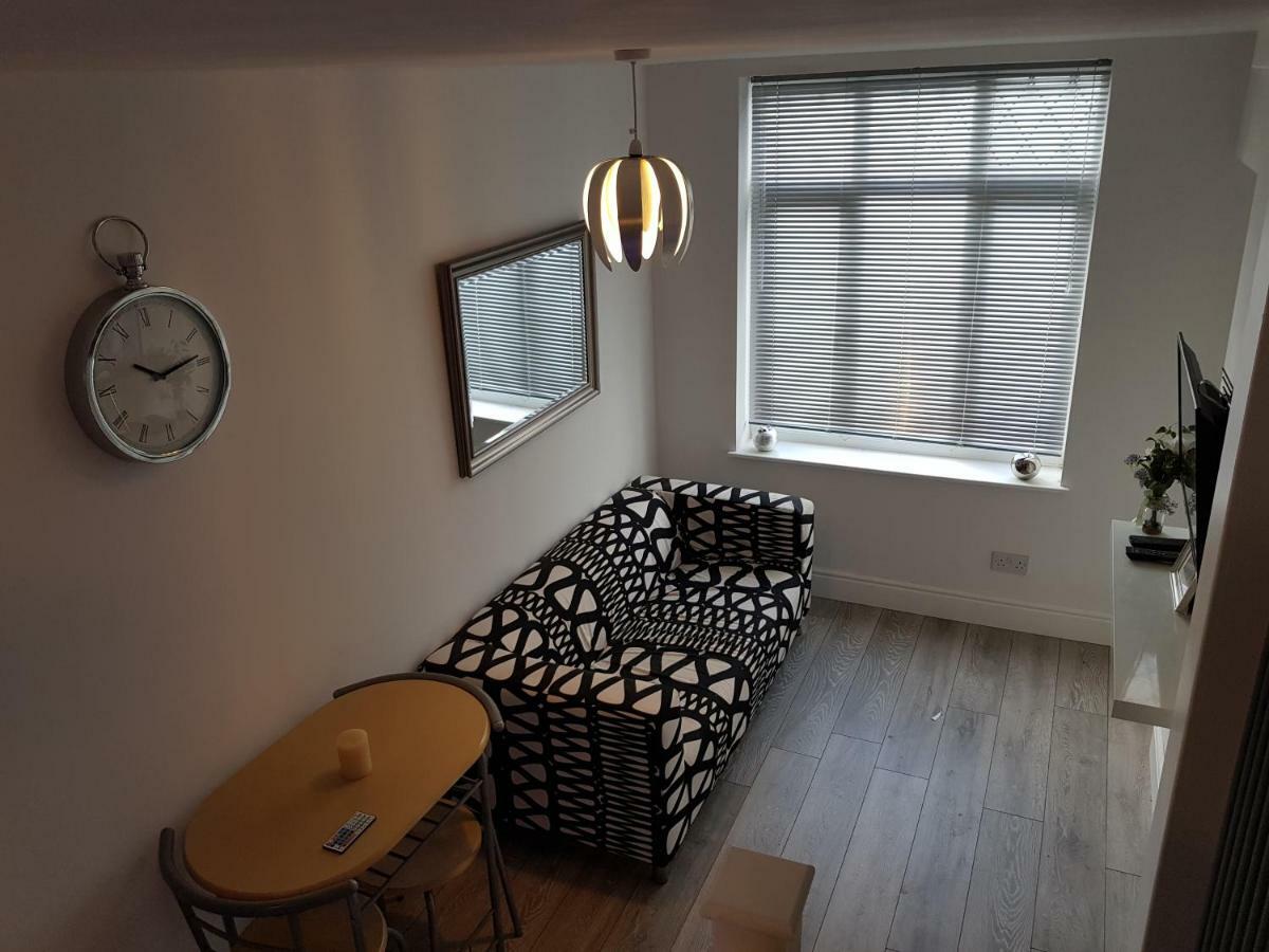 Webb Place 2 Bedroom Apartment ! Croydon Eksteriør bilde