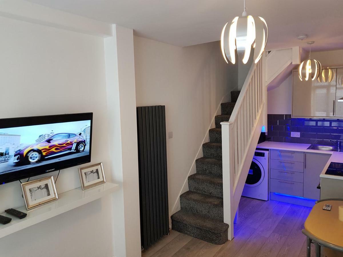 Webb Place 2 Bedroom Apartment ! Croydon Eksteriør bilde