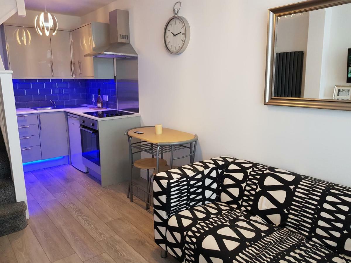 Webb Place 2 Bedroom Apartment ! Croydon Eksteriør bilde